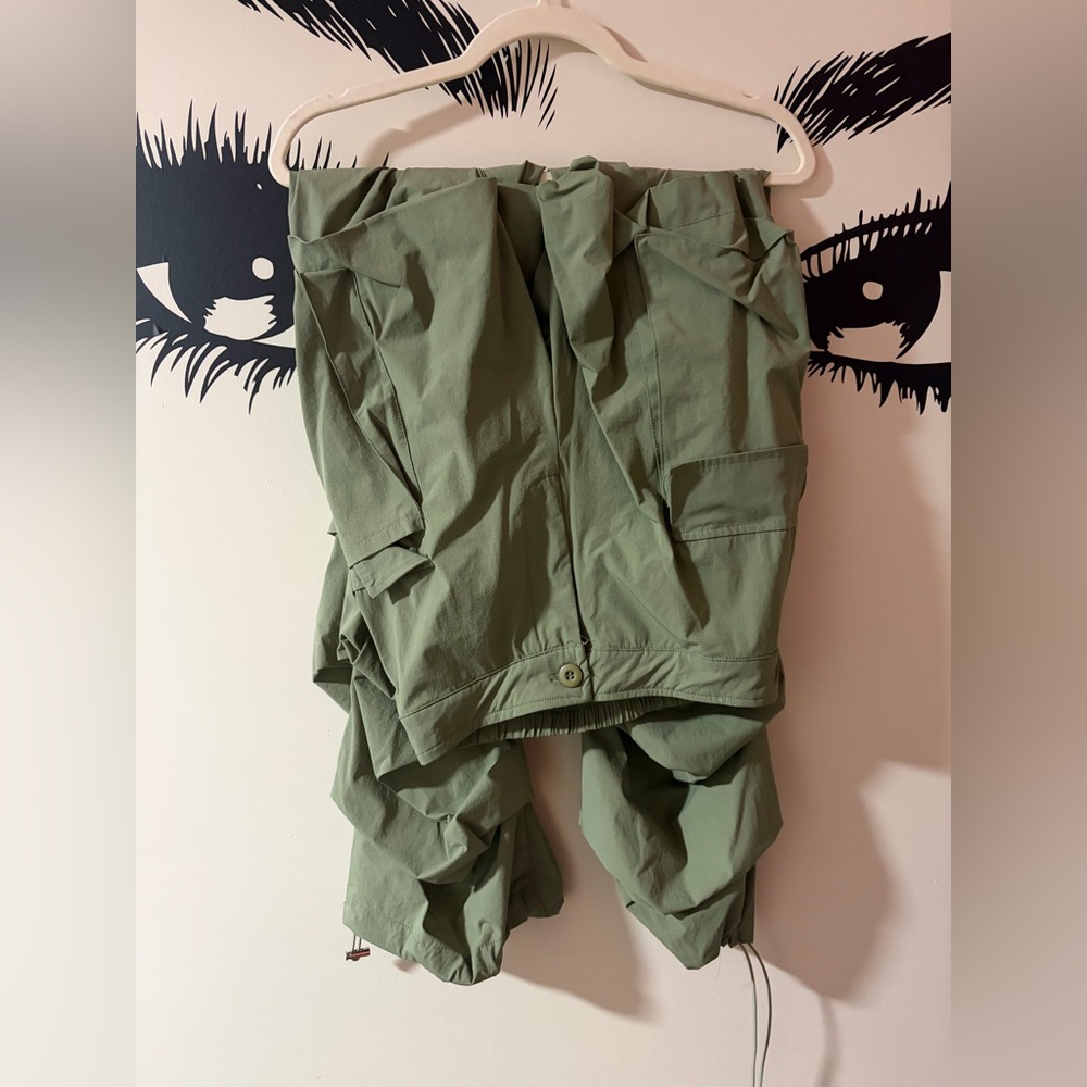 Green Ruched Cargo Pants - Picture 5 of 10
